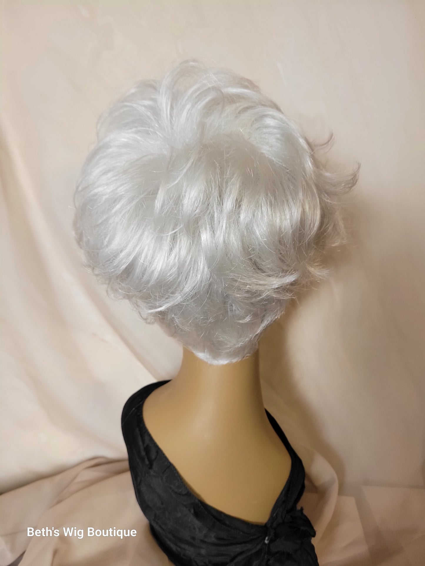 GENTRY II Wig by Paula Young in color 60